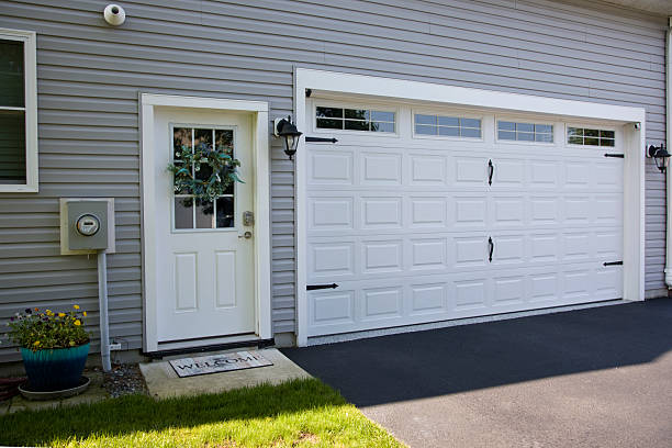 24/7 Emergency Garage Door Roller Replacement experts in Clay County County, SD